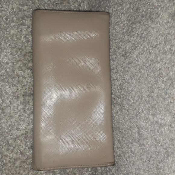 Ferragamo (Salvatore Ferragamo) RARE long wallet/id slot Authentic - Picture 11 of 11